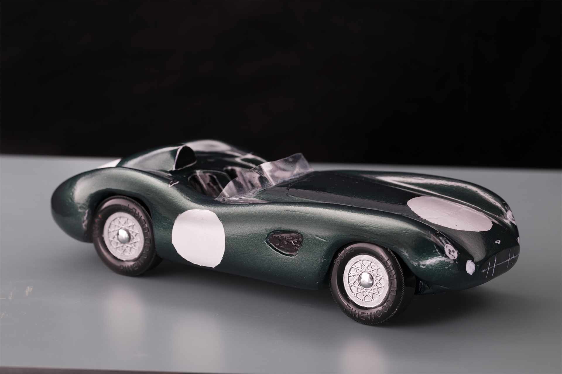 أستون مارتن DBR1